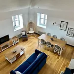 Apartament De L'arsenal Royal