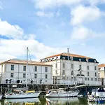 De L'arsenal Royal Apartmán *