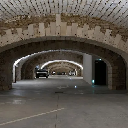 Apartman De L'arsenal Royal - Meubles De Tourisme