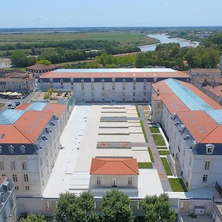 De L'arsenal Royal - Meubles De Tourisme Rochefort