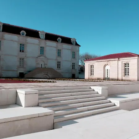 De L'arsenal Royal - Meubles De Tourisme