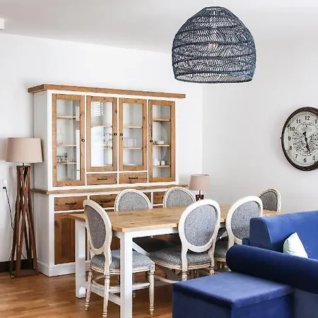 De L'arsenal Royal - Meubles De Tourisme Apartman *