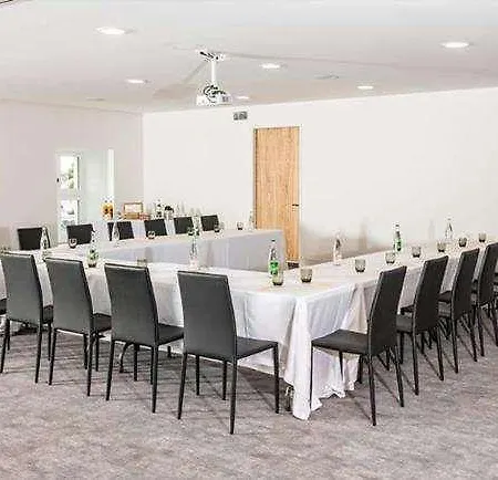 De L'arsenal Royal - Meubles De Tourisme Apartman