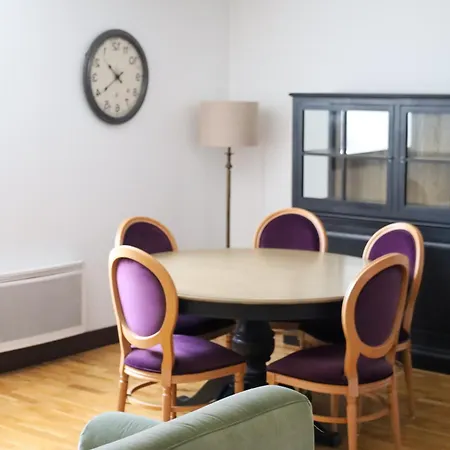 Apartman De L'arsenal Royal - Meubles De Tourisme