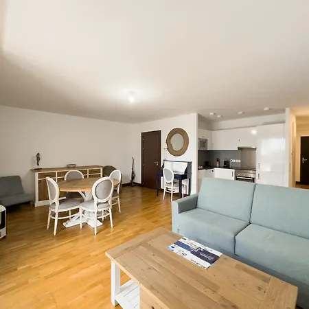 De L'arsenal Royal - Meubles De Tourisme Apartamento