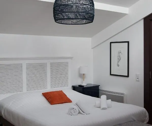 Apartamento De L'arsenal Royal - Meubles De Tourisme *