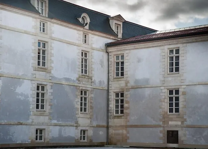 Apartamento De L'arsenal Royal - Meubles De Tourisme