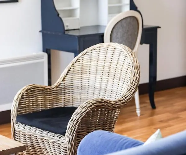 De L'arsenal Royal - Meubles De Tourisme Apartamento