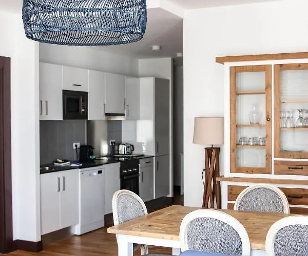 De L'arsenal Royal - Meubles De Tourisme *