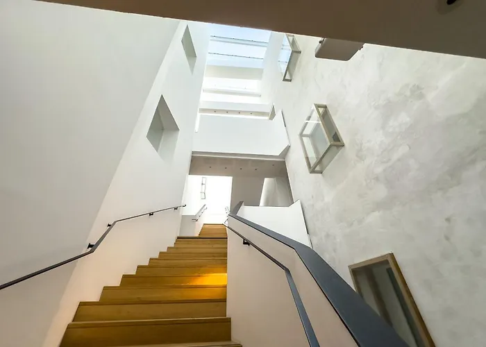 De L'arsenal Royal - Meubles De Tourisme