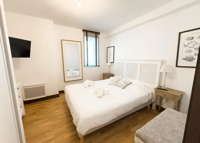 De L'arsenal Royal - Meubles De Tourisme Rochefort (Charente-Maritime)