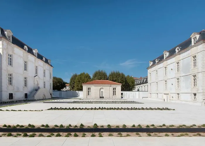 De L'arsenal Royal - Meubles De Tourisme Apartamento *