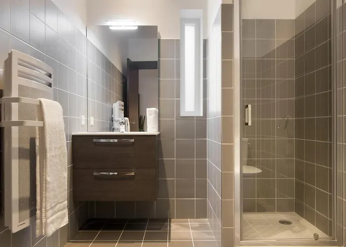 De L'arsenal Royal - Meubles De Tourisme * Rochefort (Charente-Maritime)